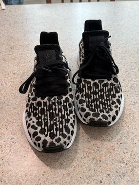 Adidas Women’s Black, White and Tan Sneakers